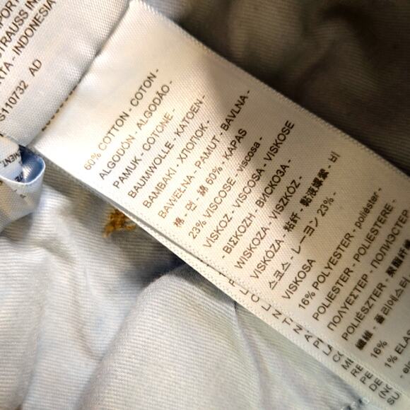 Levi's women's Mid Length Shorts size 18W - Picture 4 of 5